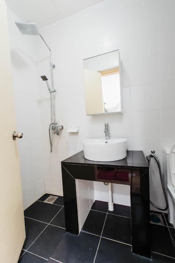Cozy Homestay With Wifi @Encorp Strand Mall @Alpha Ivf Petaling Jaya Esterno foto